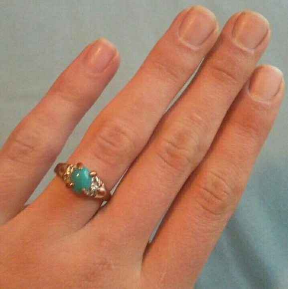 Ring - Picture 3 of 4